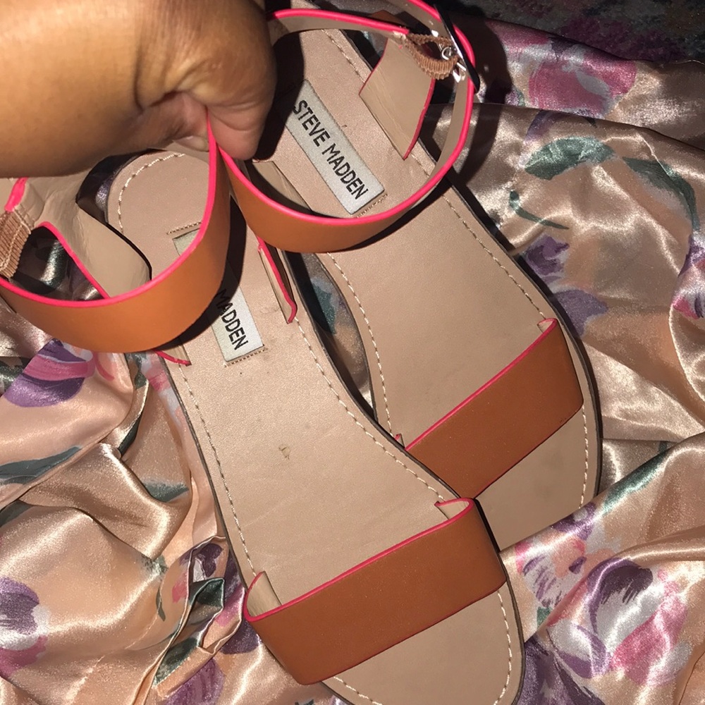Petula Flats by Steve Madden in Rust/Burnt Orange with Neon Pink Lining - Picture 2 of 7